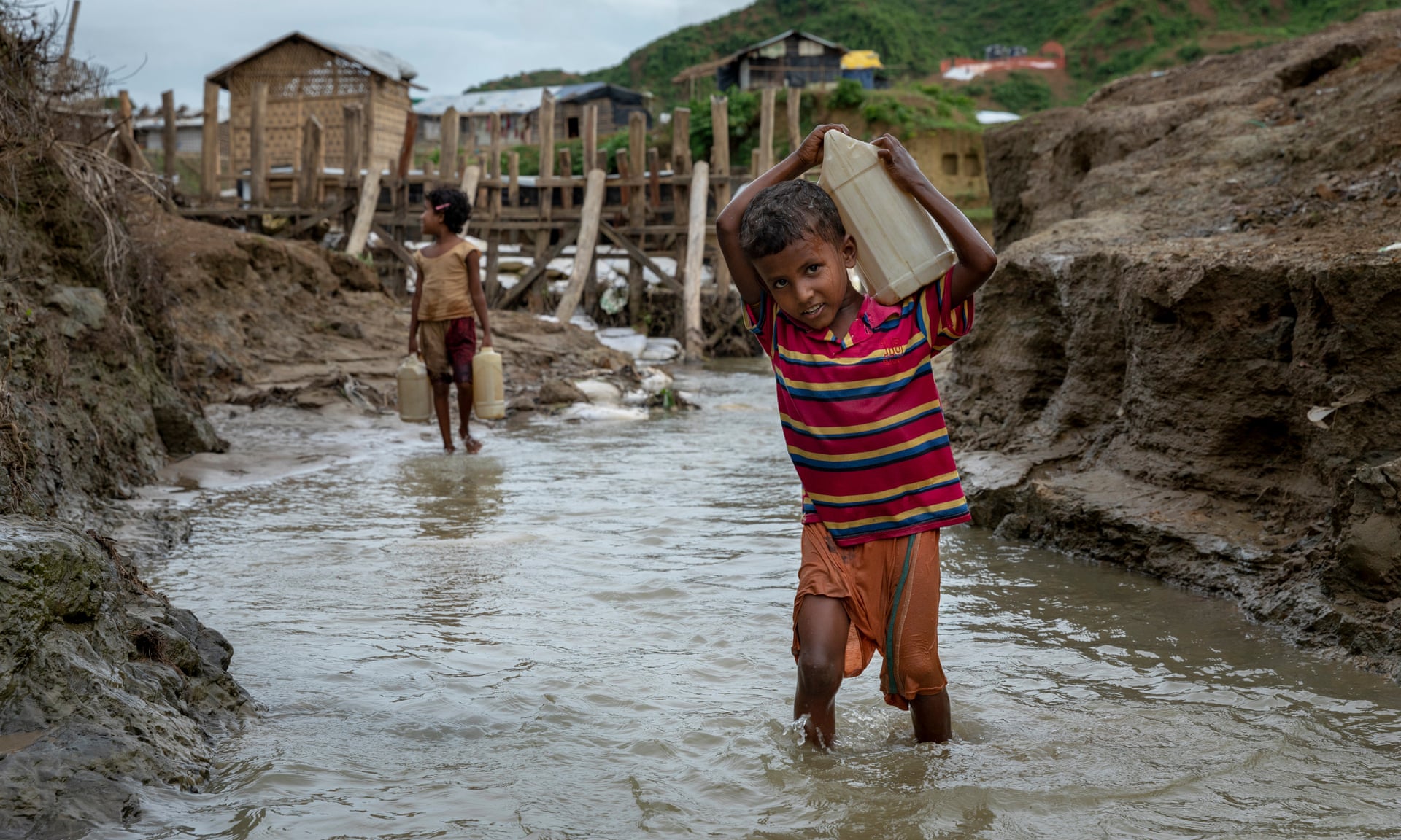 CONFLITTI: SI MUORE DI PIU' PER MANCANZA D'ACQUA CHE PER I PROIETTILI -  saluteglobale.it